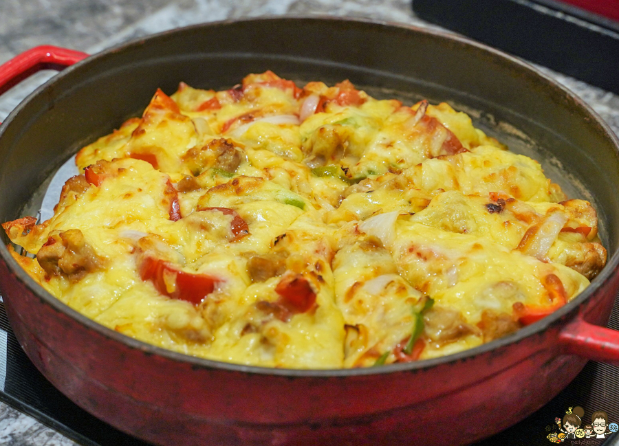 高雄火鍋 火鍋吃到飽 吃到飽 木櫃工廠創意鍋物 聚餐 聚會 多人聚餐 謝師宴 吃到飽 甜點 海鮮 和牛 可朗芙 限定 下午茶