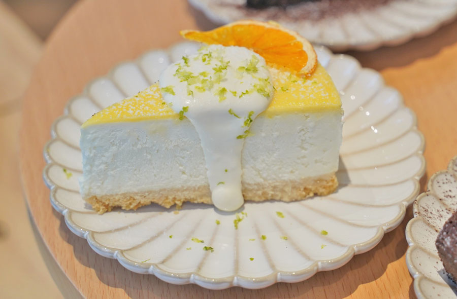 依賴咖啡 三民咖啡 咖啡館 文山特區 推薦咖啡 甜點 手工甜點 單品咖啡 網美咖啡店 文青 包場 場地租借