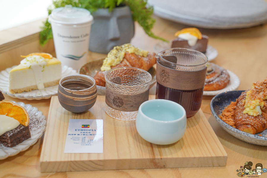 依賴咖啡 三民咖啡 咖啡館 文山特區 推薦咖啡 甜點 手工甜點 單品咖啡 網美咖啡店 文青 包場 場地租借