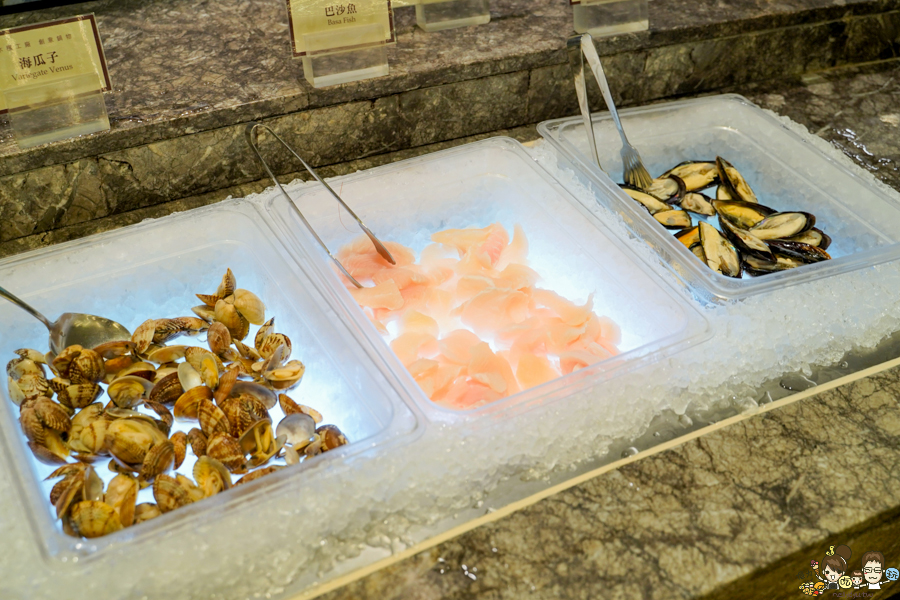 高雄火鍋 火鍋吃到飽 吃到飽 木櫃工廠創意鍋物 聚餐 聚會 多人聚餐 謝師宴 吃到飽 甜點 海鮮 和牛 可朗芙 限定 下午茶