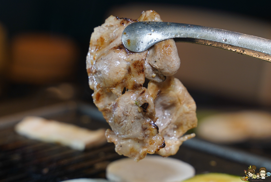 花燒肉 高雄燒肉 個人燒肉 單人燒肉 燒肉套餐 聚餐 聚會 包廂 駐唱 北高雄美食 高雄燒肉推薦