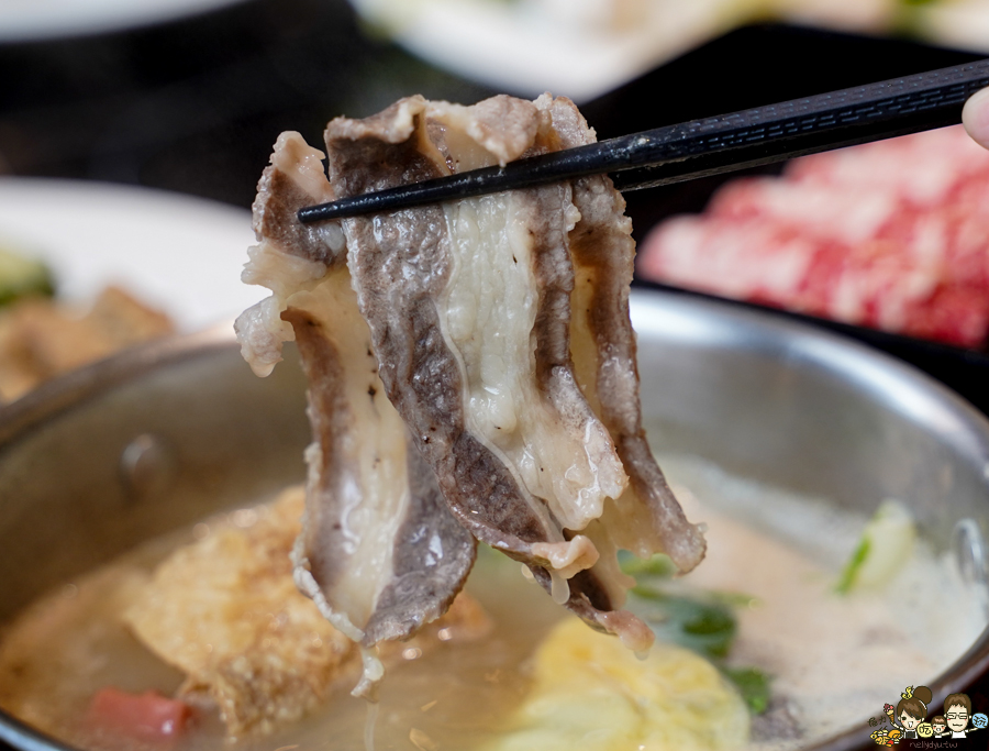 高雄火鍋 火鍋吃到飽 吃到飽 木櫃工廠創意鍋物 聚餐 聚會 多人聚餐 謝師宴 吃到飽 甜點 海鮮 和牛 可朗芙 限定 下午茶