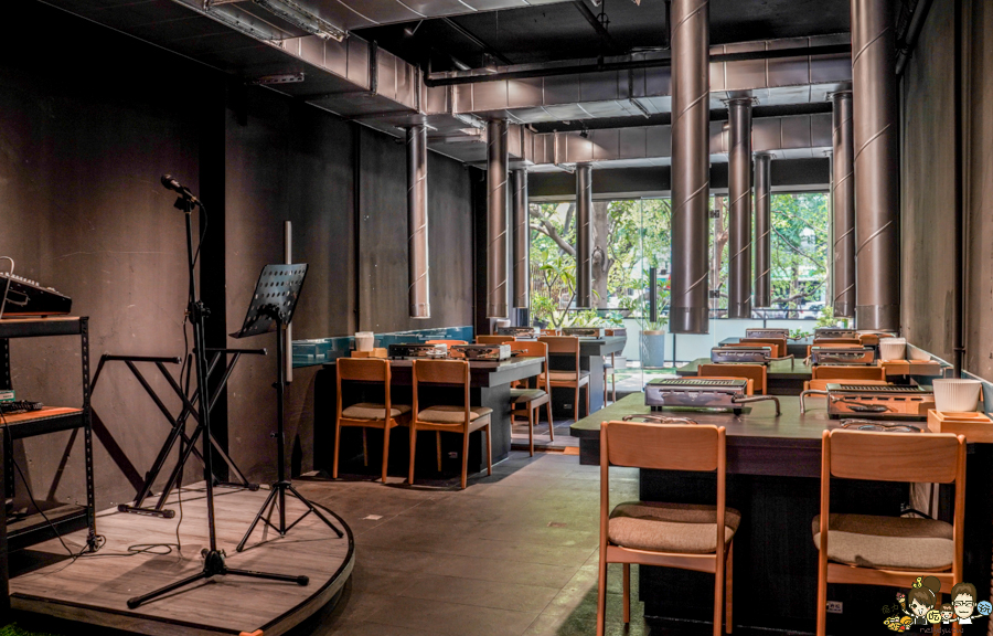 花燒肉 高雄燒肉 個人燒肉 單人燒肉 燒肉套餐 聚餐 聚會 包廂 駐唱 北高雄美食 高雄燒肉推薦