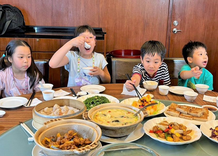 住宿推薦 親子 旅遊 桃園住宿 親子民宿 親子旅遊 家庭客 溫泉 游泳池 自助吧 早餐 評價超高 溫泉房間 泡湯 