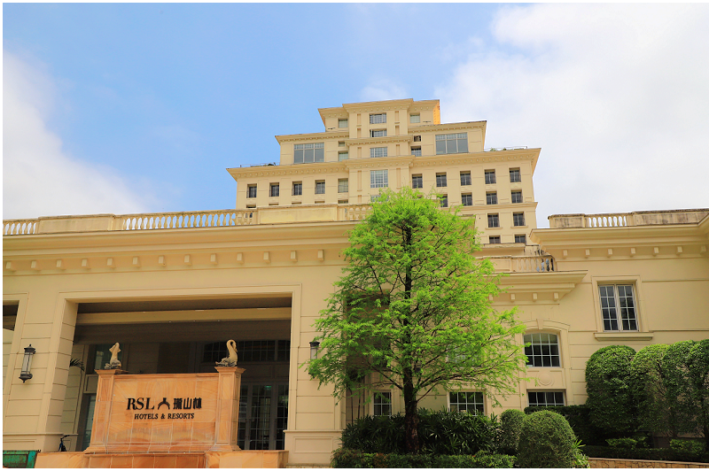 蘇澳瓏山林飯店評價最好專案之一：飯店門口