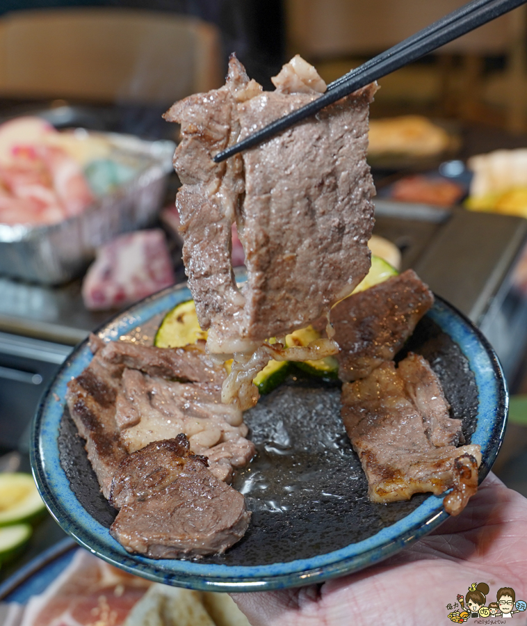 花燒肉 高雄燒肉 個人燒肉 單人燒肉 燒肉套餐 聚餐 聚會 包廂 駐唱 北高雄美食 高雄燒肉推薦