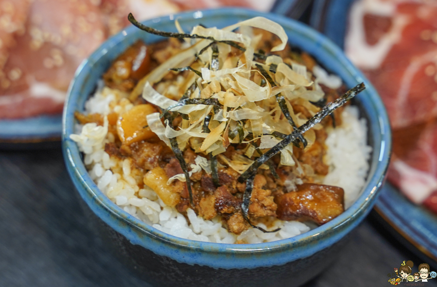 花燒肉 高雄燒肉 個人燒肉 單人燒肉 燒肉套餐 聚餐 聚會 包廂 駐唱 北高雄美食 高雄燒肉推薦