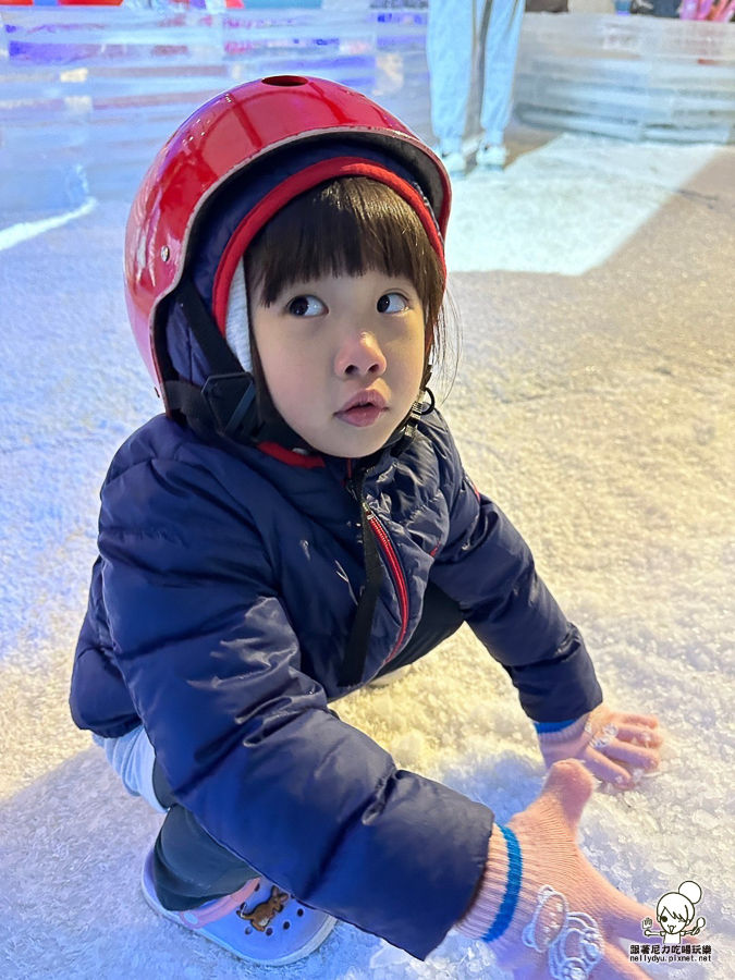 暑假旅遊 親子玩樂 親子 駁二 必玩 降溫 滑雪 白雪 冰雪祭．白色童話 