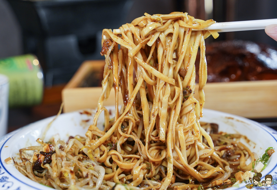 墨川四川樟茶烤鴨 台南川菜推薦 LA時尚川菜 烤鴨 片鴨 脆皮 川味料理 辣味 青花椒 香麻 夠味 聚餐 聚會 包廂 家庭聚餐 親子 