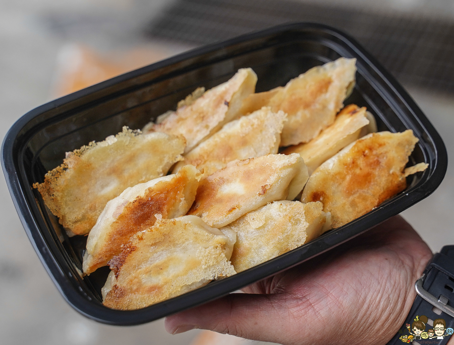 黃又香餃子 日式餃子 岡山黃昏市場 市場美食 市場必吃 岡山美食 餃子 煎餃