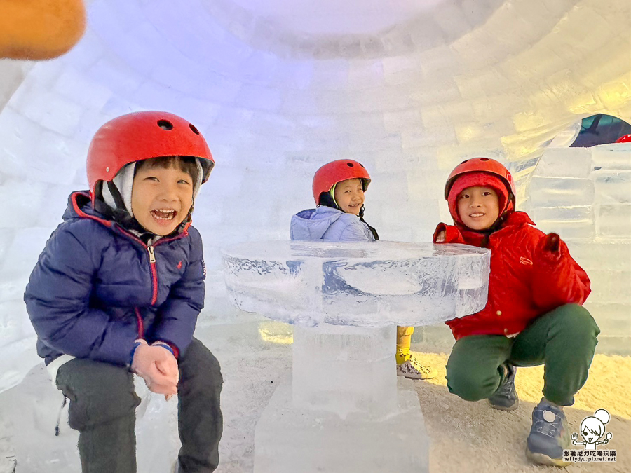 暑假旅遊 親子玩樂 親子 駁二 必玩 降溫 滑雪 白雪 冰雪祭．白色童話 