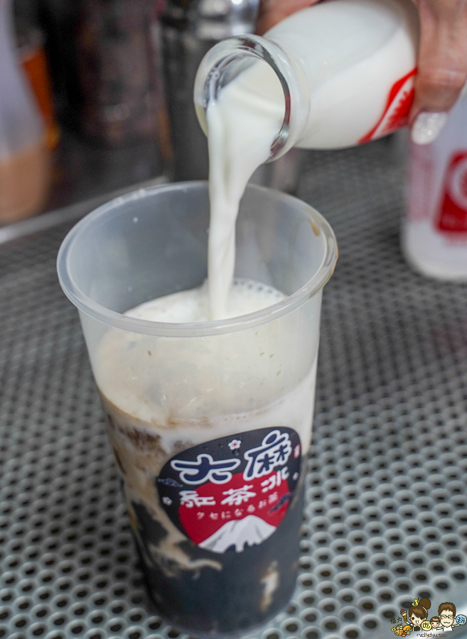 大麻紅茶冰 高雄飲料 高雄紅茶 高牧牛奶 銅板 學區必喝 珍珠奶茶 必喝 奶精奶茶 好茶 便宜好喝