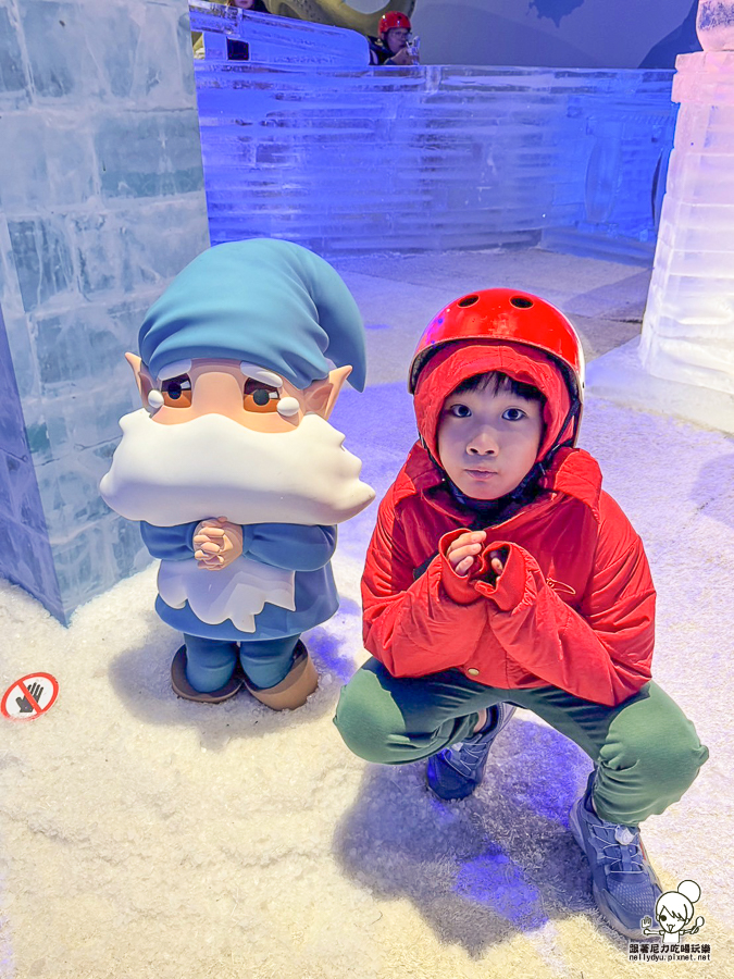 暑假旅遊 親子玩樂 親子 駁二 必玩 降溫 滑雪 白雪 冰雪祭．白色童話 