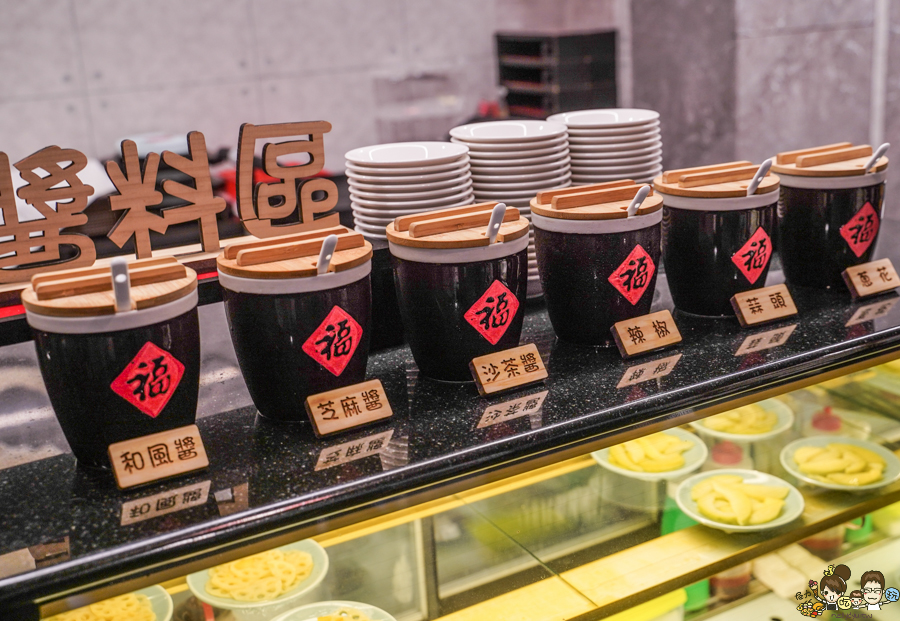 墨川四川樟茶烤鴨 台南川菜推薦 LA時尚川菜 烤鴨 片鴨 脆皮 川味料理 辣味 青花椒 香麻 夠味 聚餐 聚會 包廂 家庭聚餐 親子 