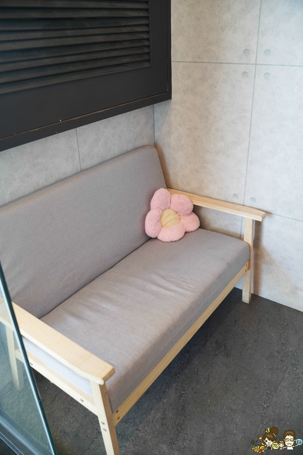 墨川四川樟茶烤鴨 台南川菜推薦 LA時尚川菜 烤鴨 片鴨 脆皮 川味料理 辣味 青花椒 香麻 夠味 聚餐 聚會 包廂 家庭聚餐 親子 