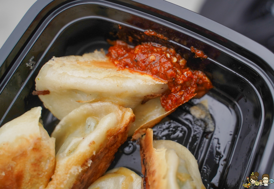 黃又香餃子 日式餃子 岡山黃昏市場 市場美食 市場必吃 岡山美食 餃子 煎餃