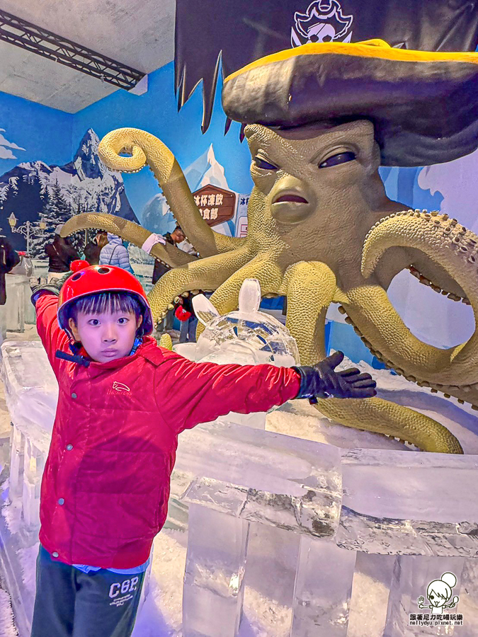 暑假旅遊 親子玩樂 親子 駁二 必玩 降溫 滑雪 白雪 冰雪祭．白色童話 