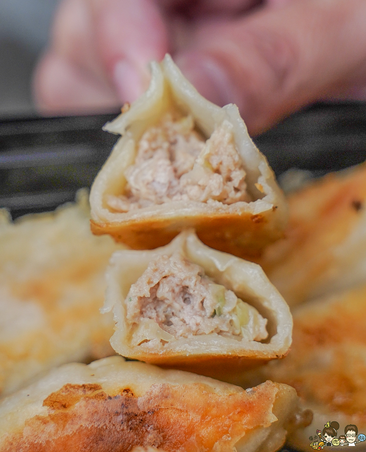 黃又香餃子 日式餃子 岡山黃昏市場 市場美食 市場必吃 岡山美食 餃子 煎餃