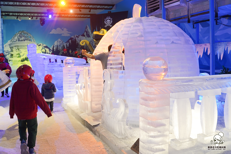 暑假旅遊 親子玩樂 親子 駁二 必玩 降溫 滑雪 白雪 冰雪祭．白色童話 
