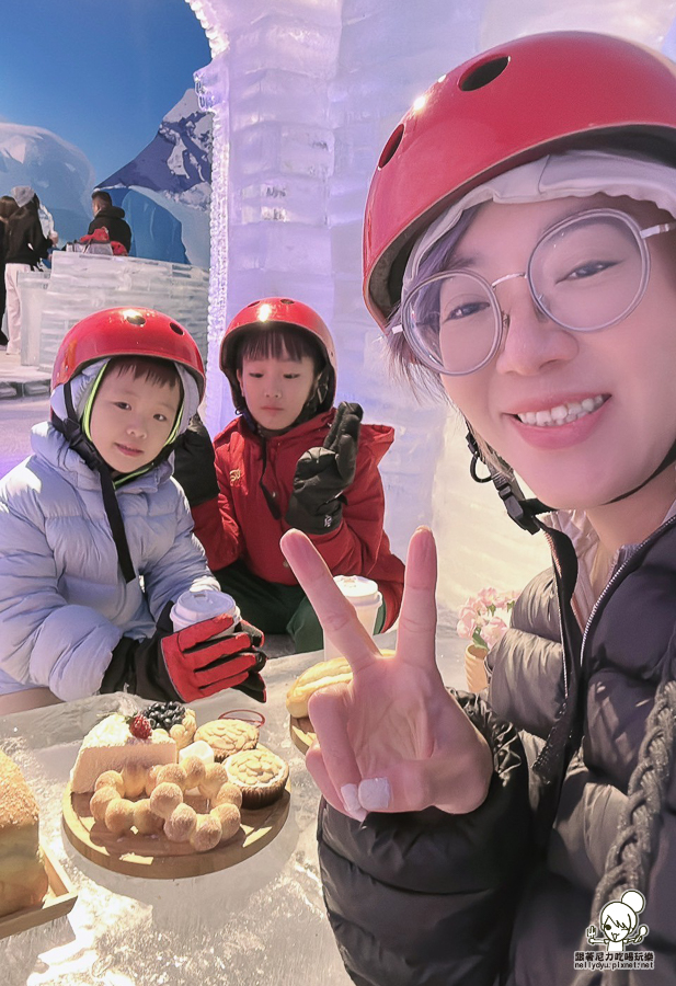 暑假旅遊 親子玩樂 親子 駁二 必玩 降溫 滑雪 白雪 冰雪祭．白色童話 