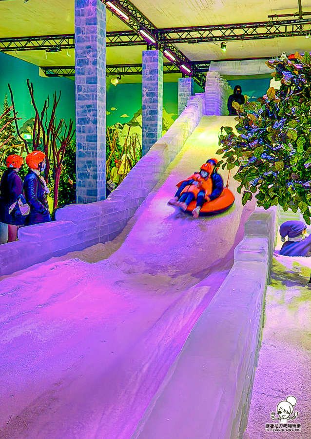 暑假旅遊 親子玩樂 親子 駁二 必玩 降溫 滑雪 白雪 冰雪祭．白色童話 