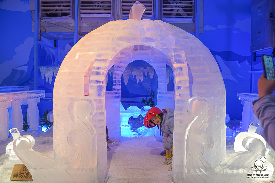 暑假旅遊 親子玩樂 親子 駁二 必玩 降溫 滑雪 白雪 冰雪祭．白色童話 