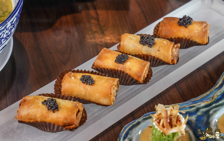 墨川四川樟茶烤鴨 台南川菜推薦 LA時尚川菜 烤鴨 片鴨 脆皮 川味料理 辣味 青花椒 香麻 夠味 聚餐 聚會 包廂 家庭聚餐 親子 