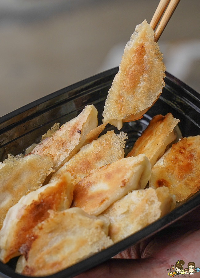 黃又香餃子 日式餃子 岡山黃昏市場 市場美食 市場必吃 岡山美食 餃子 煎餃