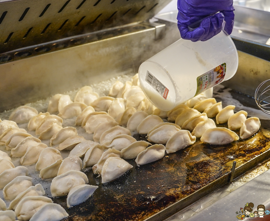 黃又香餃子 日式餃子 岡山黃昏市場 市場美食 市場必吃 岡山美食 餃子 煎餃