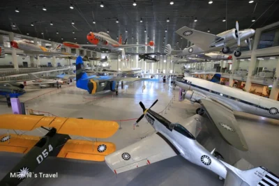 高雄親子景點 岡山 航空教育展示館：數十架退役戰鬥機、炸彈飛彈全展出，航空迷必訪景點