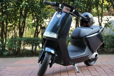 不只是「好看」：雅迪 G5 智能電動車首度登台亮相