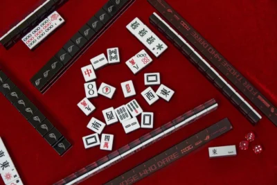 摸到最強「潮牌」！星際黑「ROG漂浮麻將」限量來襲