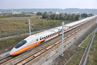 2022 中秋連假高鐵、台鐵  8/11 凌晨 0 點開放線上訂票