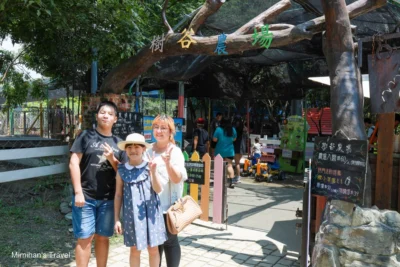 【台南親子景點】樹谷農場：療癒動物園區，餵小羊喝捏捏！