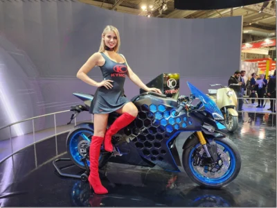 打造與油車截然不同的體驗 KYMCO SuperNEX RevoNEX 第二代概念車登場