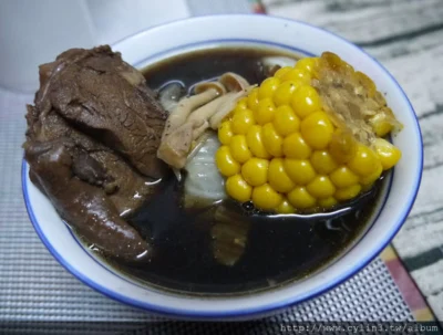 民雄海產餐廳 宅配熱門商品「何首烏帝王雞」， 祖傳最佳食補與伴手禮