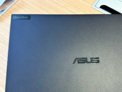 採用永續技術生產的全金屬筆電 – ASUS ExpertBook B9 OLED