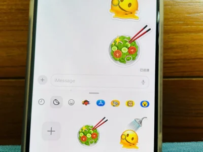 用 iPhone 做出自己的 emoji 拼貼專屬貼圖