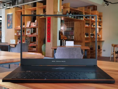 全新西風之神 ASUS ROG Zephyrus S 動手玩 極窄邊框17吋旗艦型電競筆電
