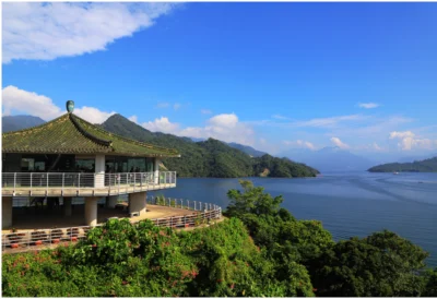 嘉義~全台最美湖景！曾文水庫觀景台！漫步雲端天空步道！搭船逛山豬島釣魚趣！