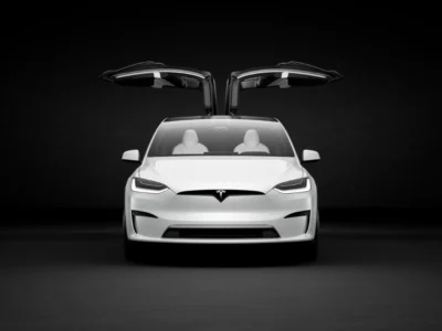 誰家的全自駕車最受信賴？研究：特斯拉第一、蘋果排第六