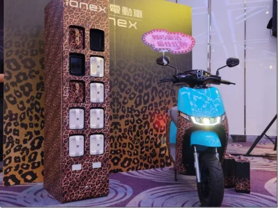 時尚教母比莉客製款豹紋 i-One Air、電池與換電站亮相 Ionex 2024 電車龍頭目標不變