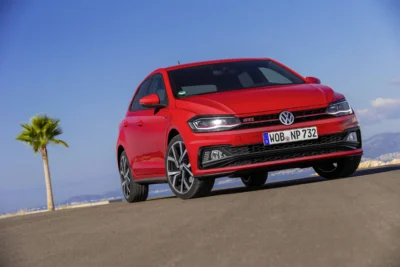 2020年式POLO GTI開價128.8萬，FOCUS ST 136.9萬，值得加8萬再上一層樓嗎？