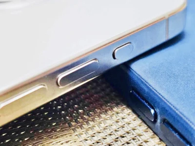在iPhone 15 Pro 用「動作」按鈕一鍵叫出美圖秀秀