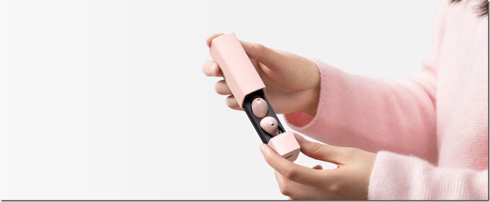 soundcore A30i 降噪藍牙耳機，以多色唇膏盒的時尚理念，搭配環境主動降噪系統，打造震撼音樂體驗。