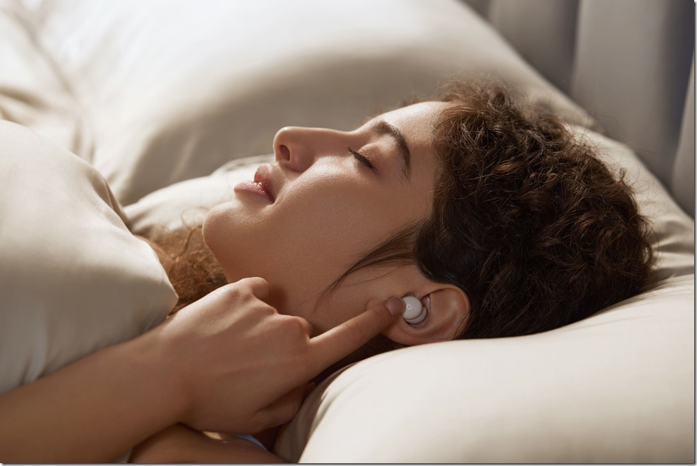 soundcore Sleep A20專業助眠藍牙耳機，較前一代提高1.8倍耐強度與阻噪強度，輕易提升使用者休息效率。[1]