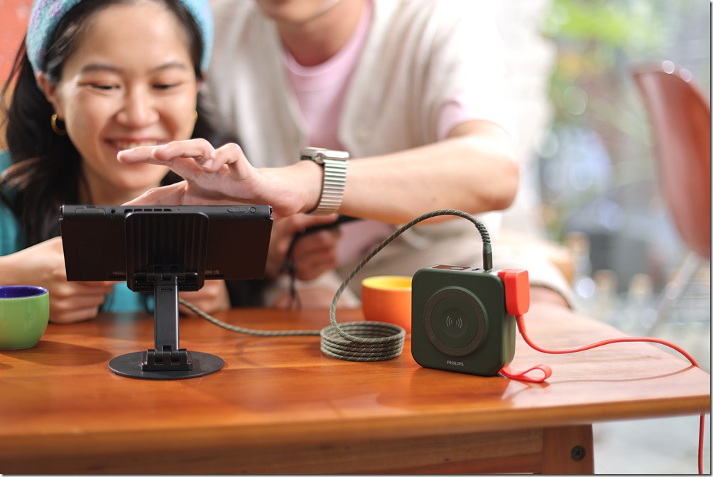 PHILIPS FunCube 2.0可加購創意延長線，充電不設限。