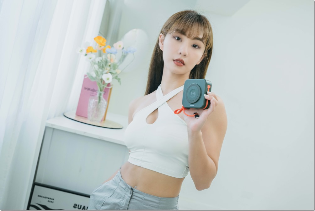 PHILIPS FunCube2.0充更快、更安全，配件更便利。