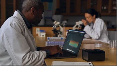 Apple 新款 MacBook Pro 推出 搭載 M4 系列晶片，支援 Thunderbolt 5 與奈米紋理顯示