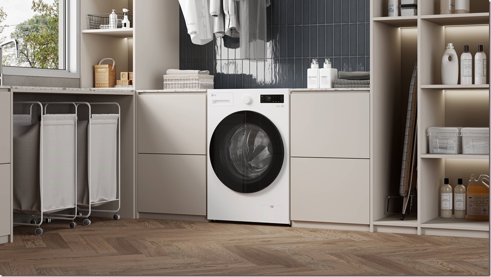 【新聞圖片1】LG AI DD蒸氣變頻滾筒洗衣機18公斤機身寬縮減至65公分，與原先15公斤機身大小相仿，卻可清洗18公斤的衣物量
